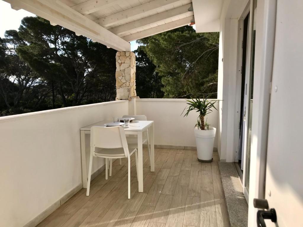 Case Vacanze "Bianco Mare" Порто Пино Екстериор снимка