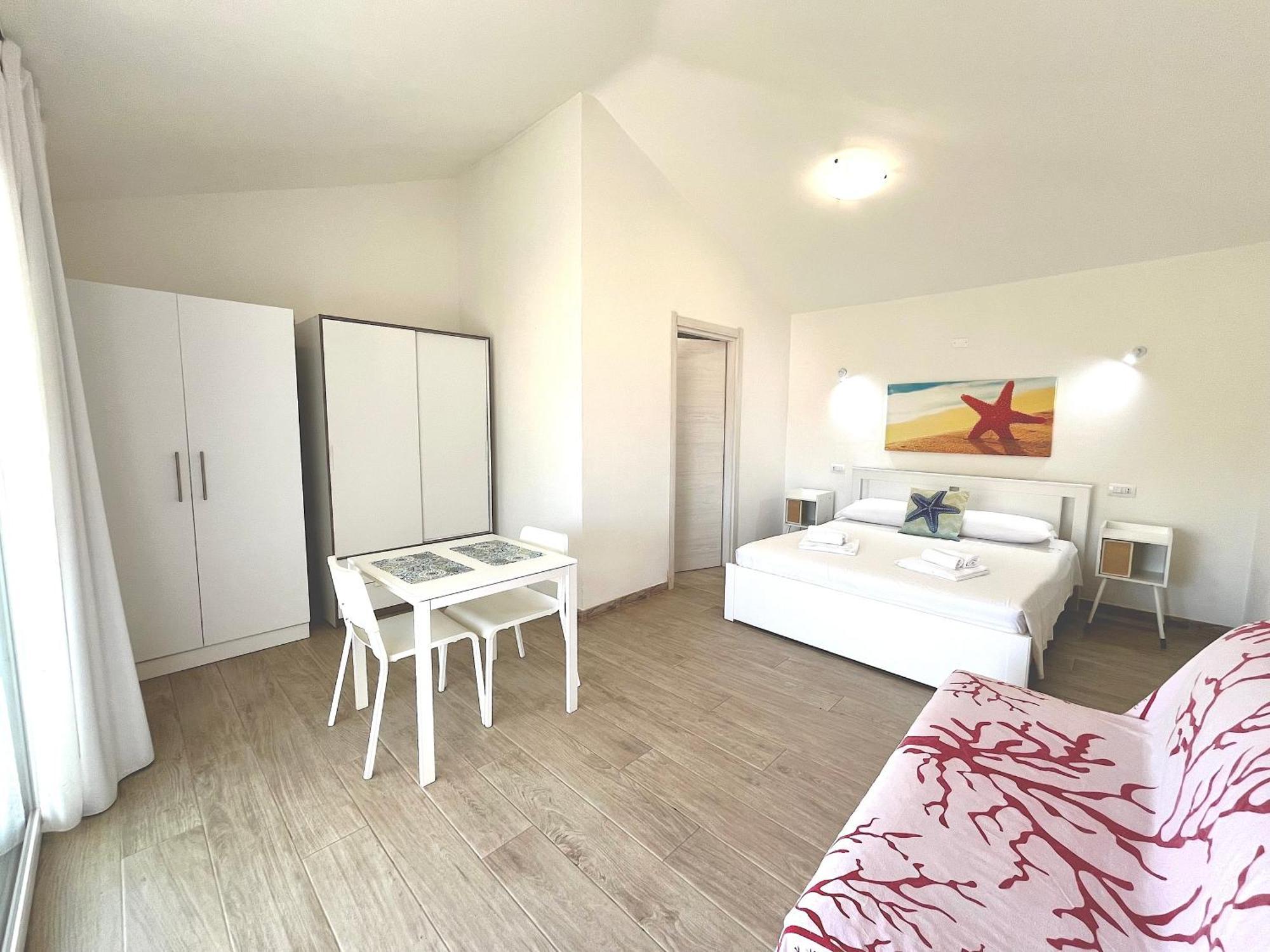 Case Vacanze "Bianco Mare" Порто Пино Екстериор снимка