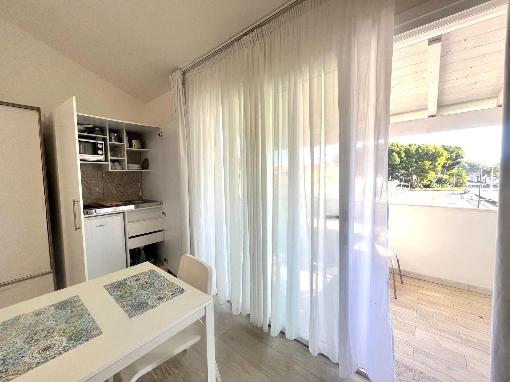 Case Vacanze "Bianco Mare" Порто Пино Екстериор снимка