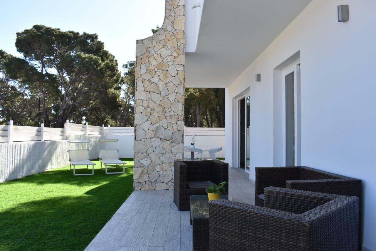 Case Vacanze "Bianco Mare" Порто Пино Екстериор снимка
